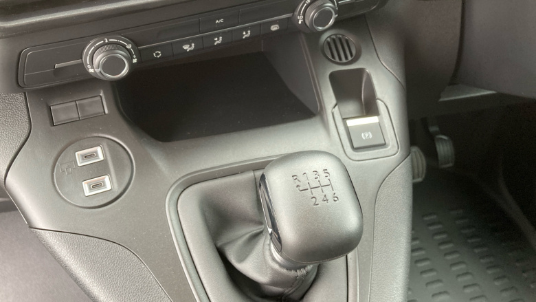 Peugeot Partner Long Diesel 1.5 BlueHDi 100 Professional Plus Van